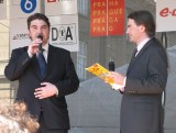 Zahájení Bambiriády 2011 v Praze - náměstek ministra školství Jan Kocourek a předseda ČRDM Aleš Sedláček 
